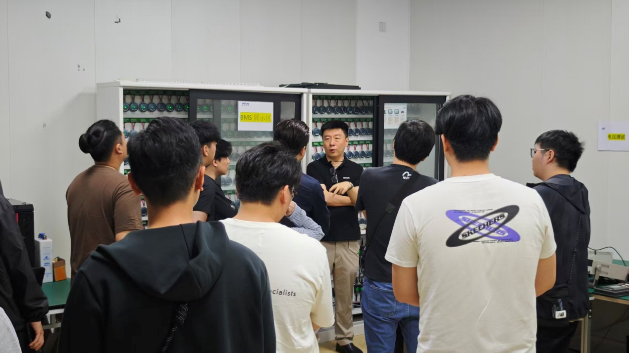 ศูนย์วิจัยและพัฒนา .png